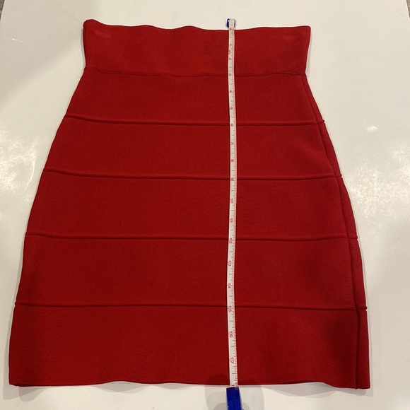 BCBG MAX AZRIA BANDAGE SKIRT IN RED - Picture 11 of 14